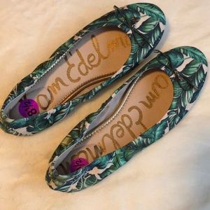 8.5 Sam Edelman flats